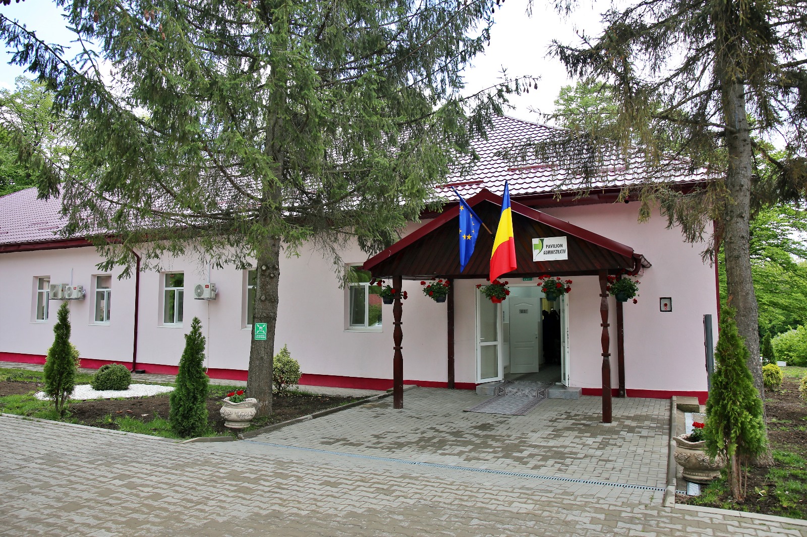 Mitropolitul Moldovei și Bucovinei, alături de medicii și pacienții Spitalului de Psihiatrie Pădureni-Grajduri