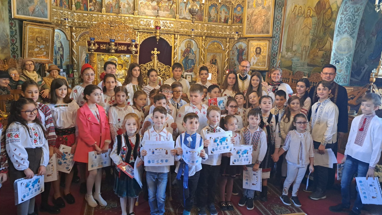 copii Parohia Înălțarea Domnului Pașcani