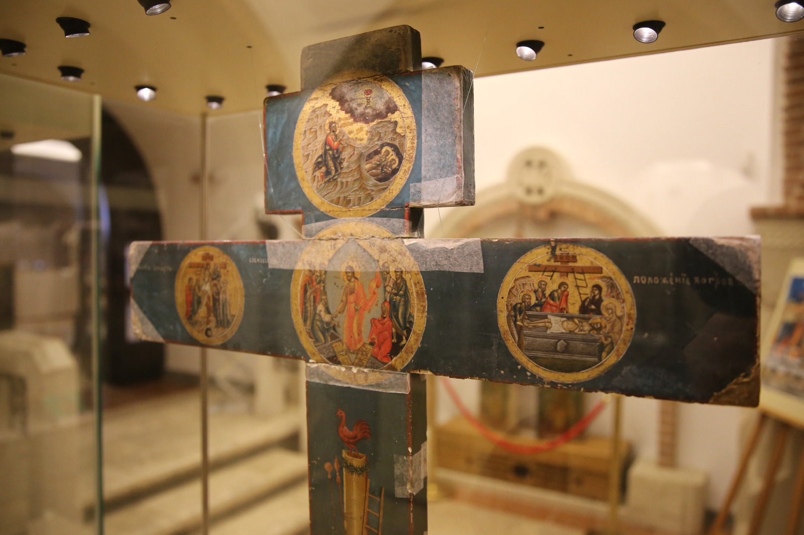 O expoziție dedicată Pătimirilor și Învierii Domnului, vernisată ieri la Muzeul Mitropolitan