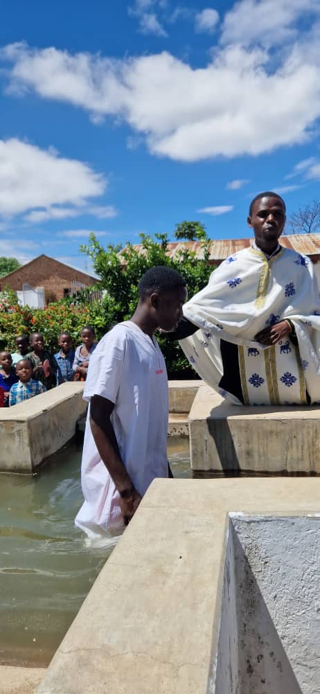 12 Botezuri în Sâmbăta lui Lazăr