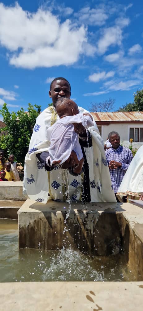 12 Botezuri în Sâmbăta lui Lazăr