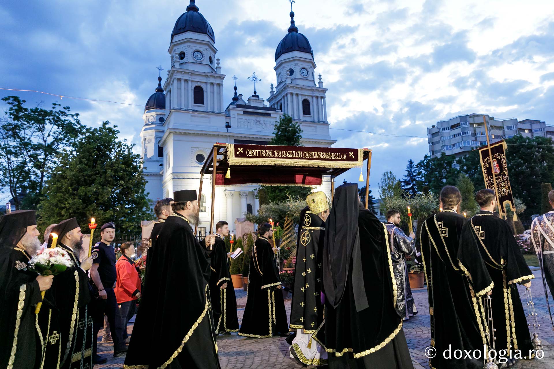 (Foto) Prohodul Domnului la Catedrala Mitropolitană din Iași - 2024