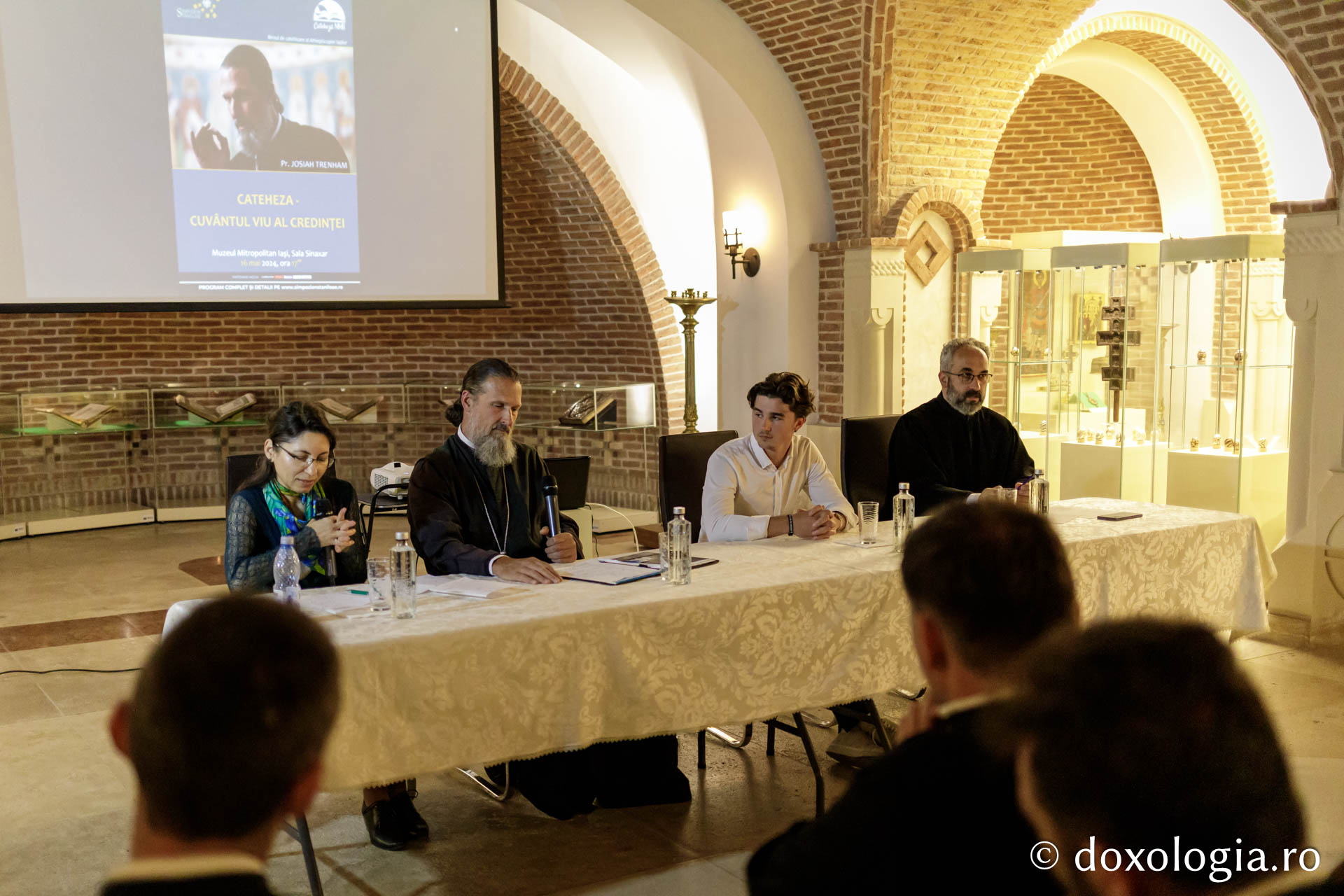 „Cateheza – Cuvântul viu al credinţei”, la Muzeul Mitropolitan