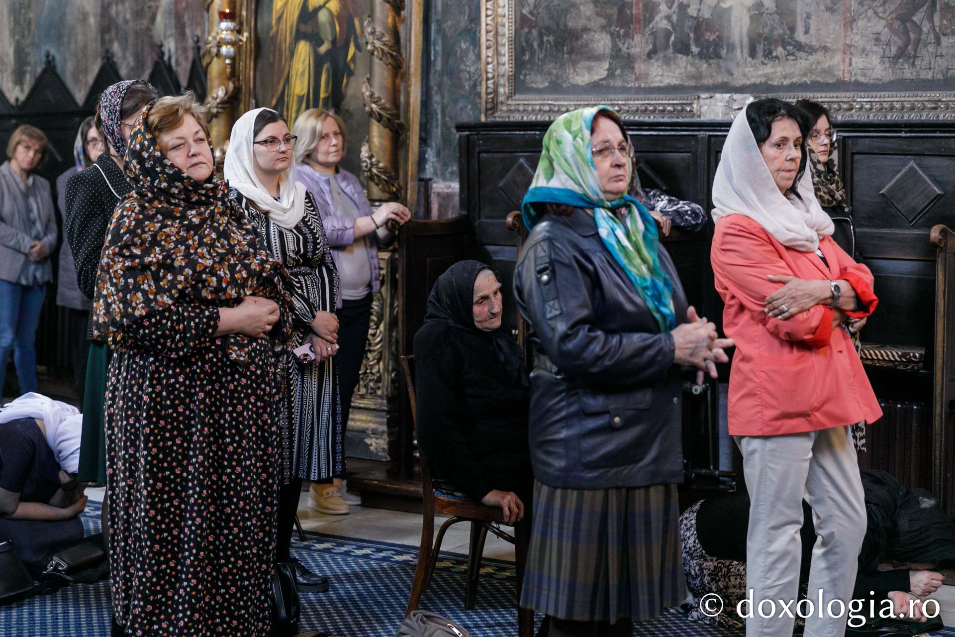 Denia celor 12 evanghelii la Mănăstirea Frumoasa din Iași