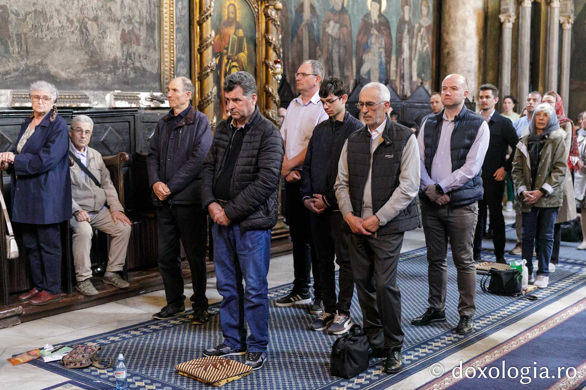 Denia celor 12 evanghelii la Mănăstirea Frumoasa din Iași