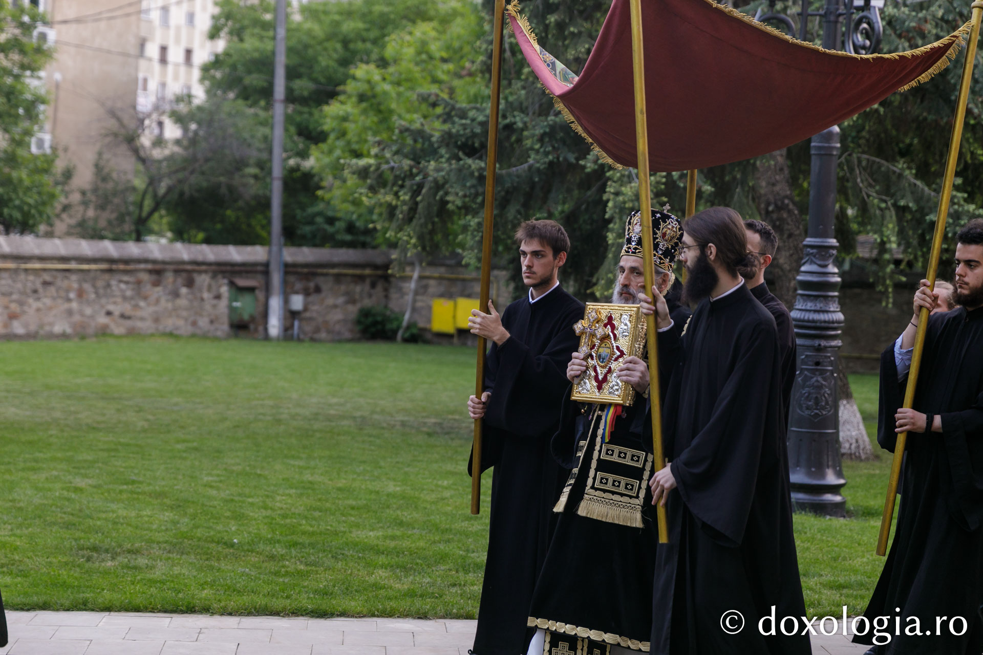 Denia Prohodului Domnului Hristos, la Mănăstirea Bărboi din Iași