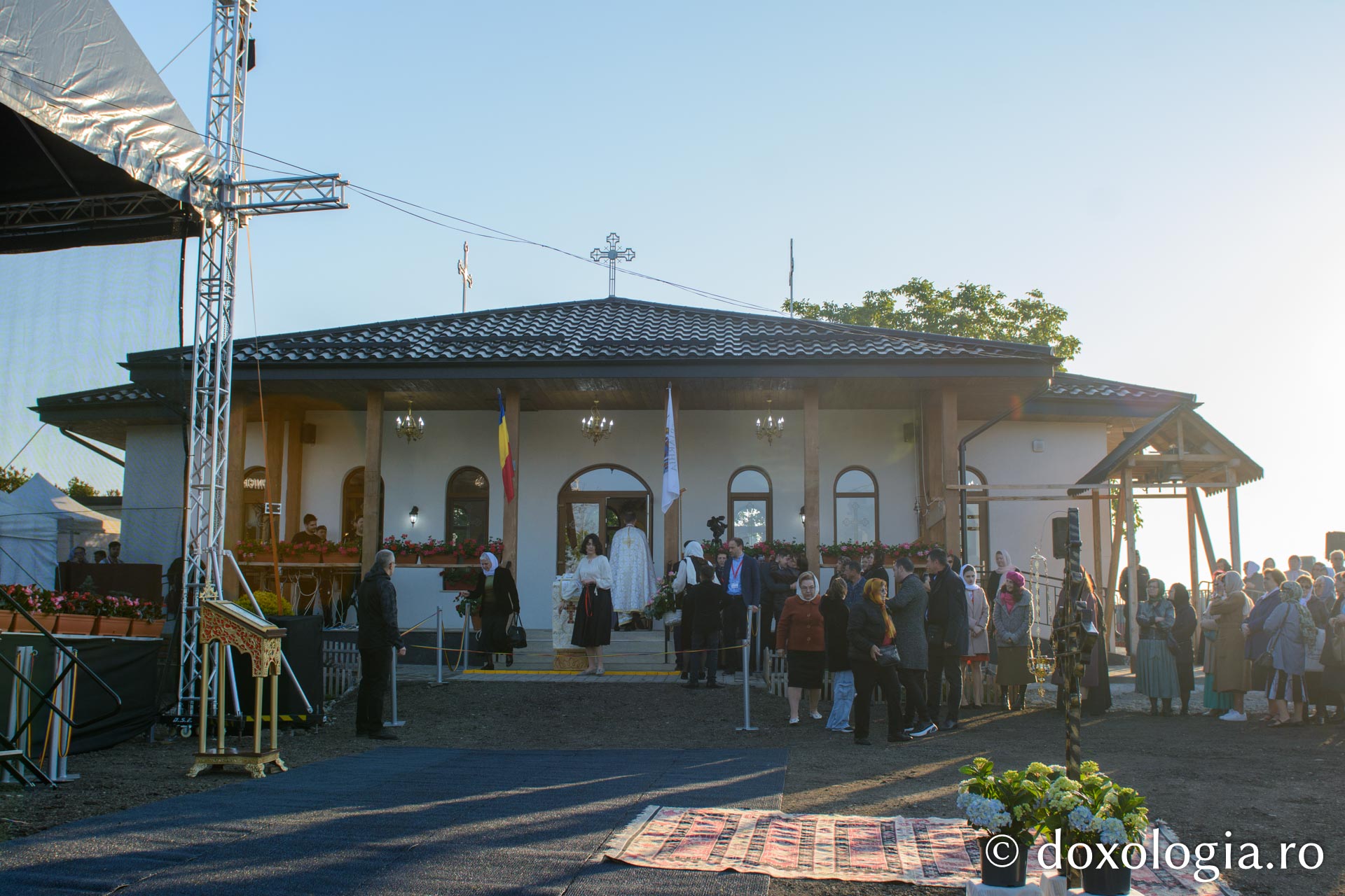 Un nou locaș închinat Sfântului Apostol Simon Zilotul a fost sfințit de Părintele Mitropolit Teofan