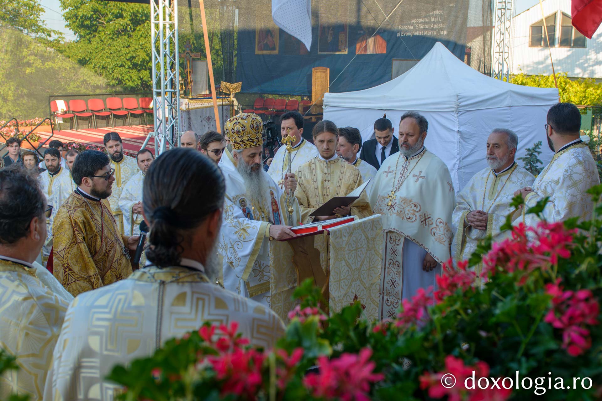 Un nou locaș închinat Sfântului Apostol Simon Zilotul a fost sfințit de Părintele Mitropolit Teofan