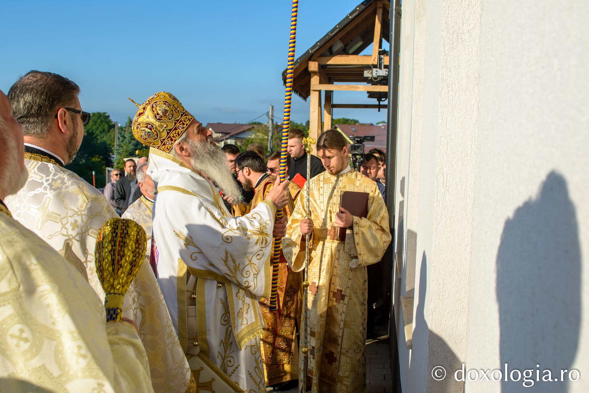 Un nou locaș închinat Sfântului Apostol Simon Zilotul a fost sfințit de Părintele Mitropolit Teofan