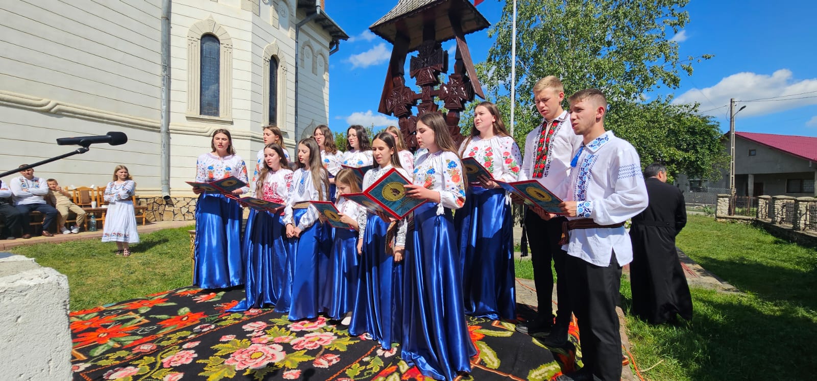 Festival de pricesne în Duminica Mironosițelor, la Avrămeni