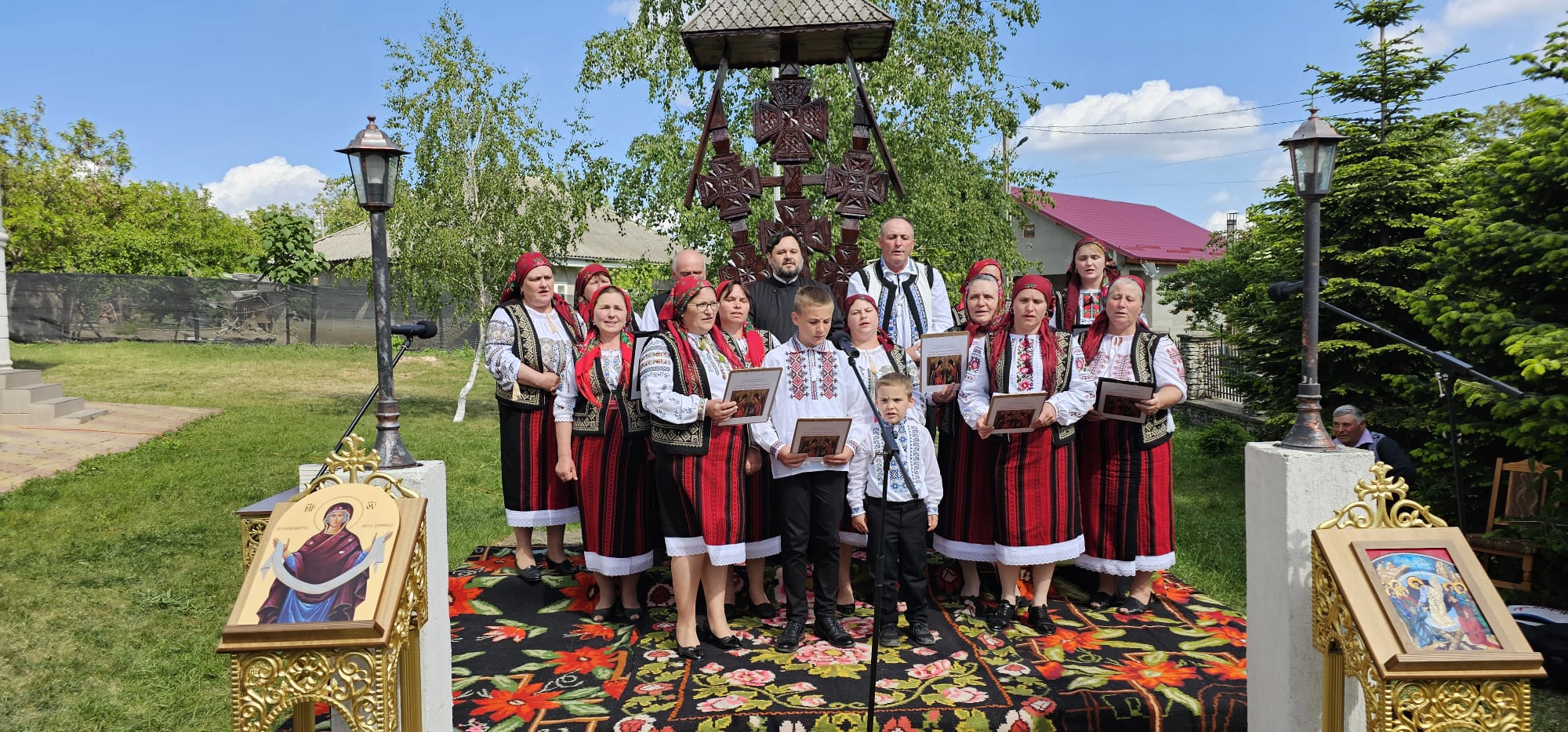 Festival de pricesne în Duminica Mironosițelor, la Avrămeni