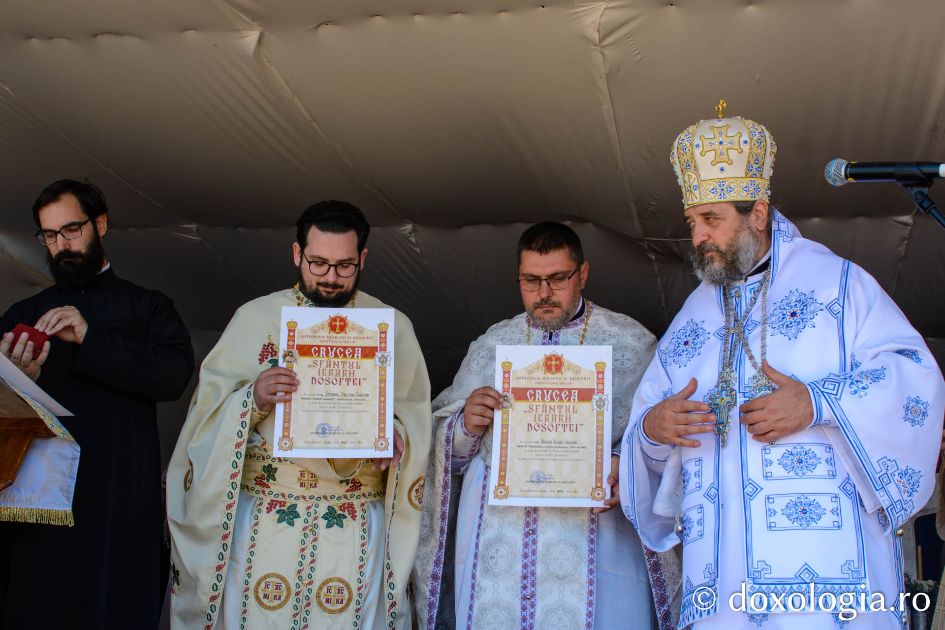 Biserica din Dragalina, resfințită de PS Nichifor Botoșăneanul