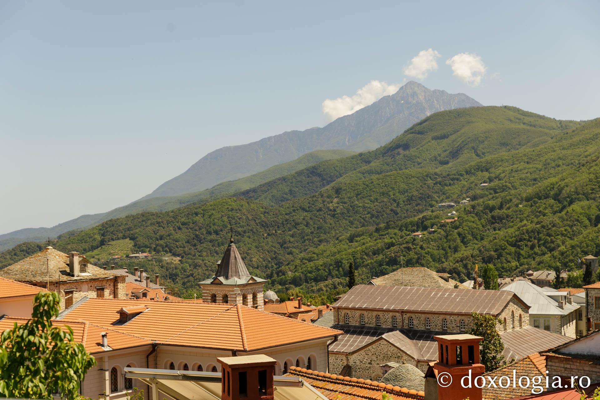 Biserica Protaton și Athonul / Foto: Pr. Silviu Cluci Biserica Protaton ‒ Athos