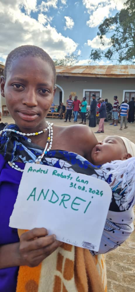 Părintele Mitropolit Teofan a participat la săvârșirea a 227 de botezuri în cadrul Centrului Misionar din Kidamali