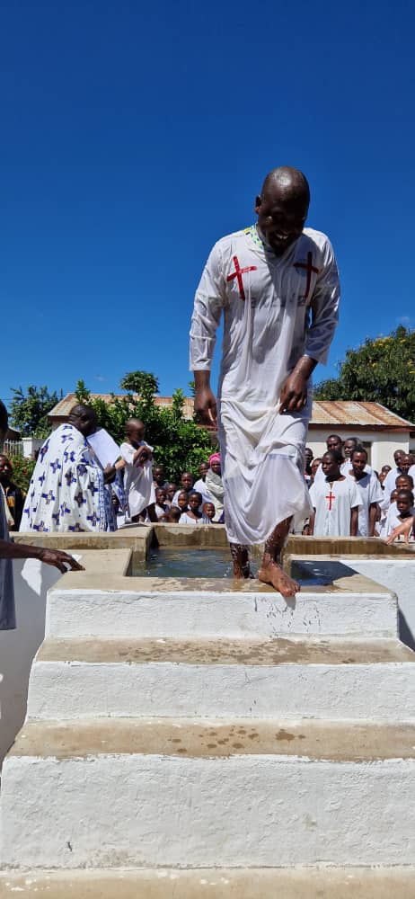 Părintele Mitropolit Teofan a participat la săvârșirea a 227 de botezuri în cadrul Centrului Misionar din Kidamali