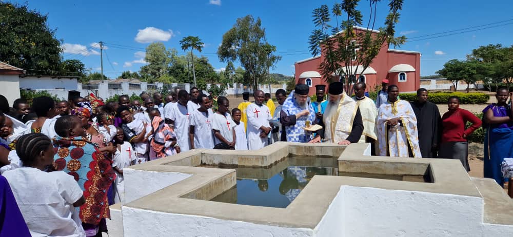 Părintele Mitropolit Teofan a participat la săvârșirea a 227 de botezuri în cadrul Centrului Misionar din Kidamali