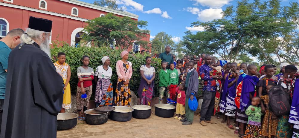 Părintele Mitropolit Teofan a participat la săvârșirea a 227 de botezuri în cadrul Centrului Misionar din Kidamali