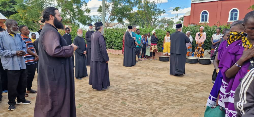 Părintele Mitropolit Teofan a participat la săvârșirea a 227 de botezuri în cadrul Centrului Misionar din Kidamali