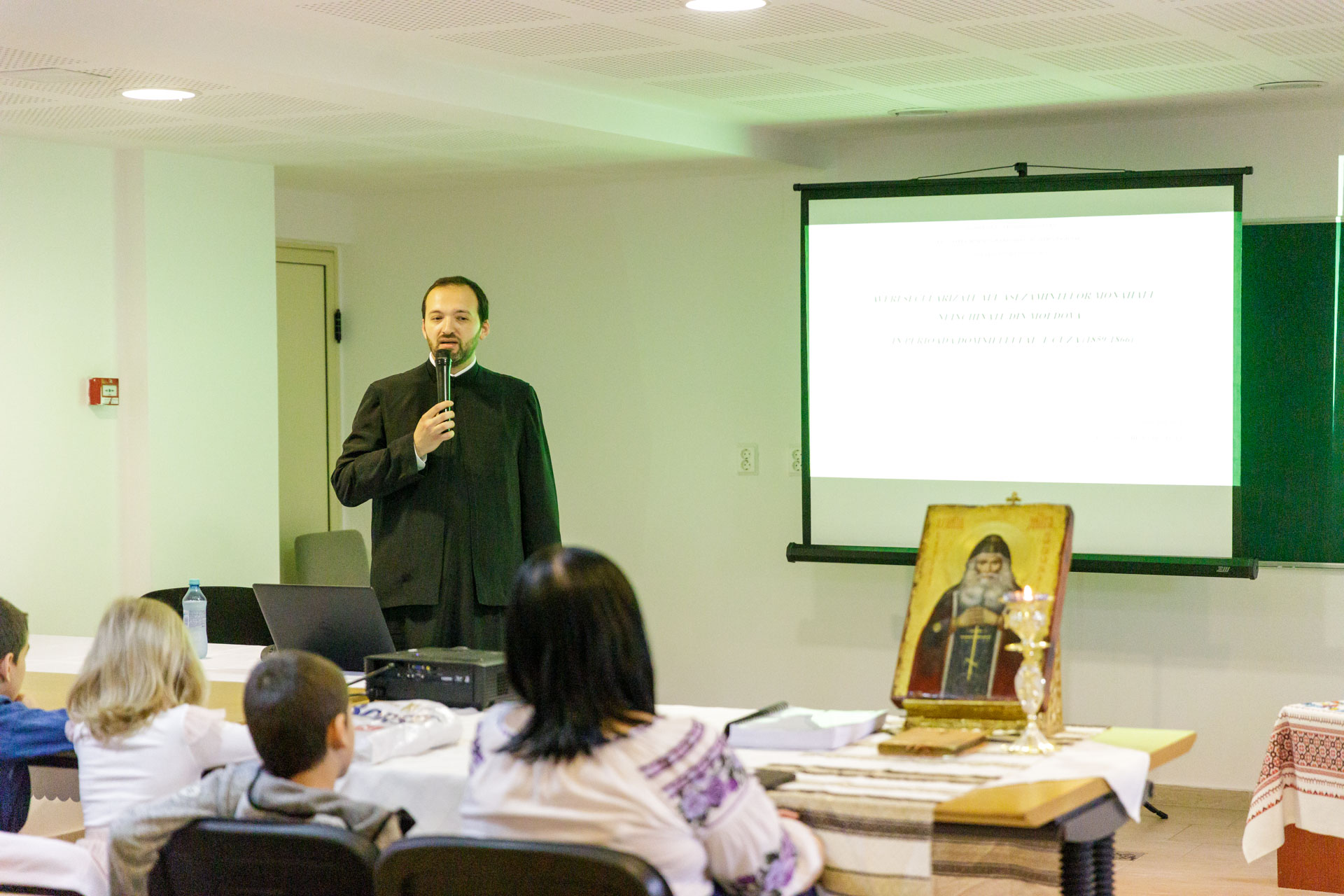 Trei noi doctori în Teologie la Facultatea de Teologie Ortodoxă din Iași