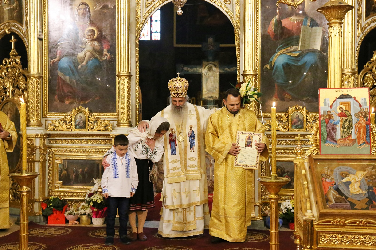 IPS Teofan hirotesind un arhidiacon