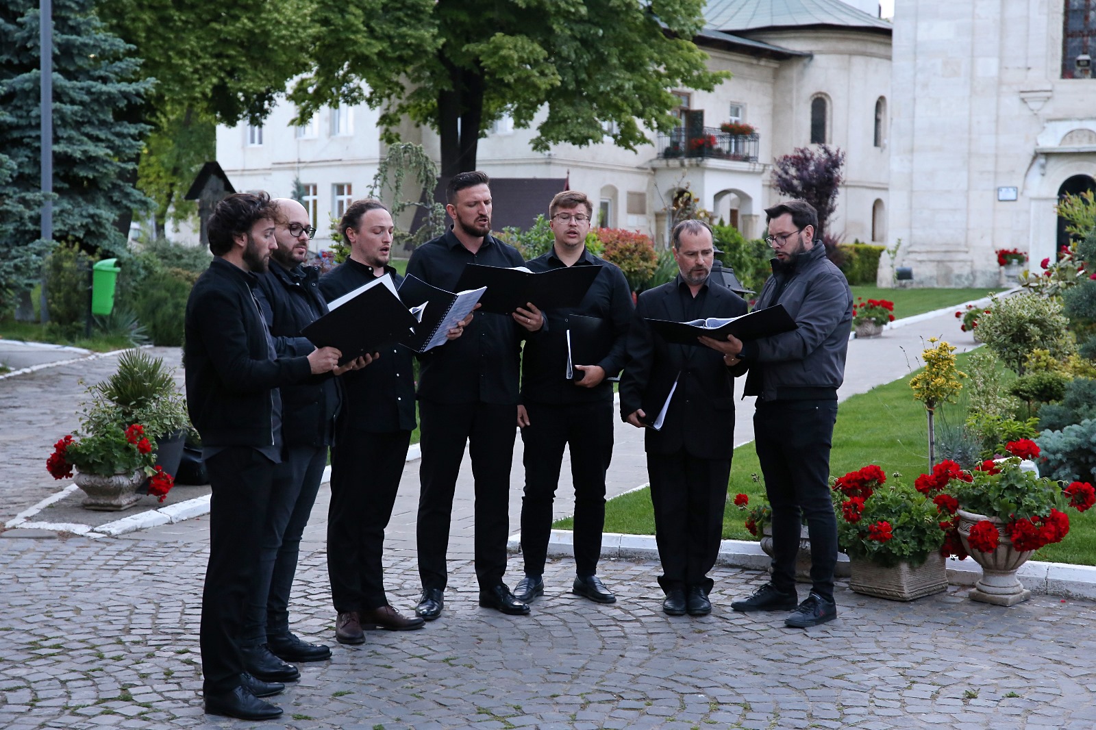 Două expoziții noi, în cadrul Romanian Creative Week, la Muzeul Mitropolitan și la Golia