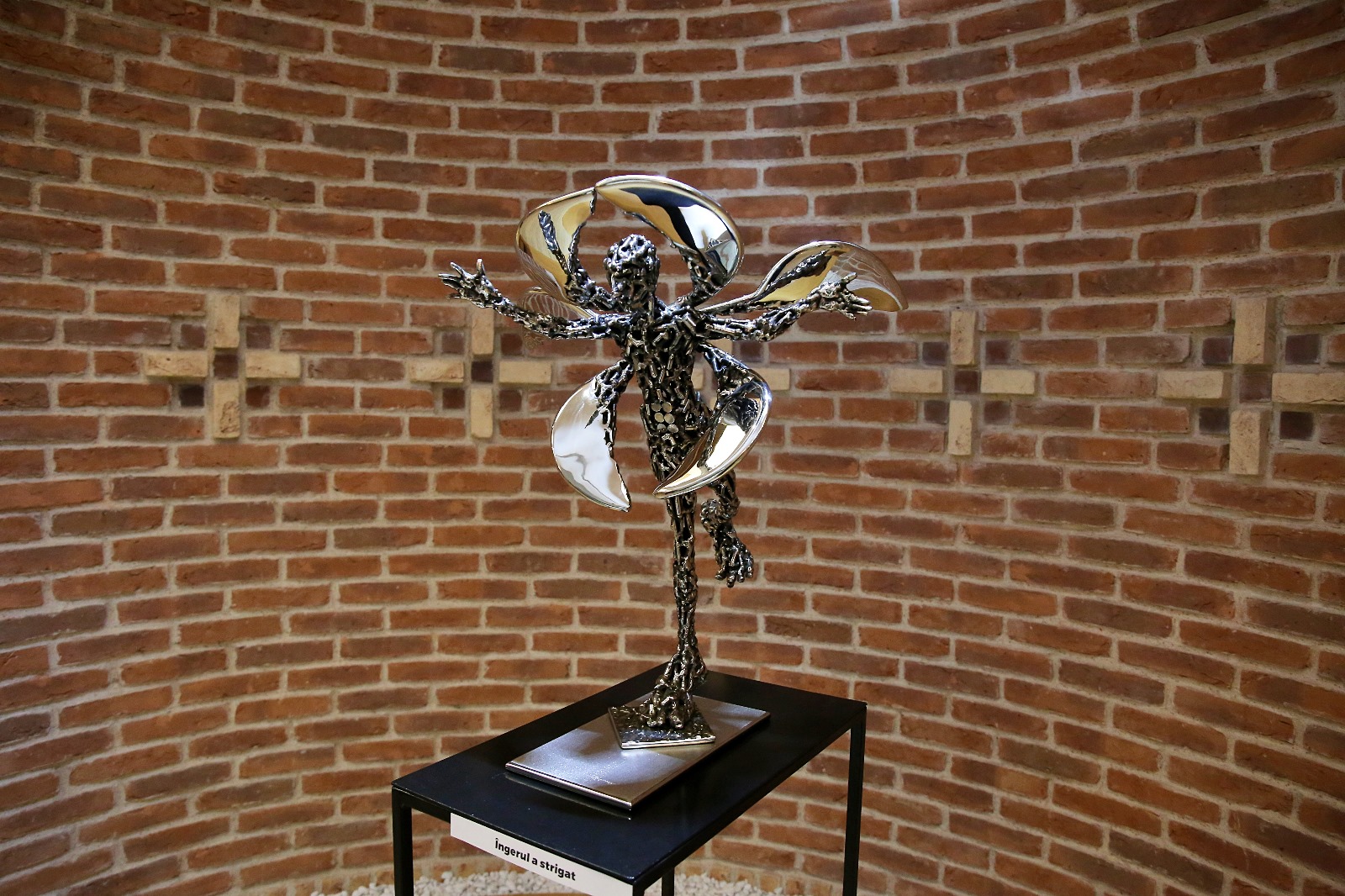 Două expoziții noi, în cadrul Romanian Creative Week, la Muzeul Mitropolitan și la Golia