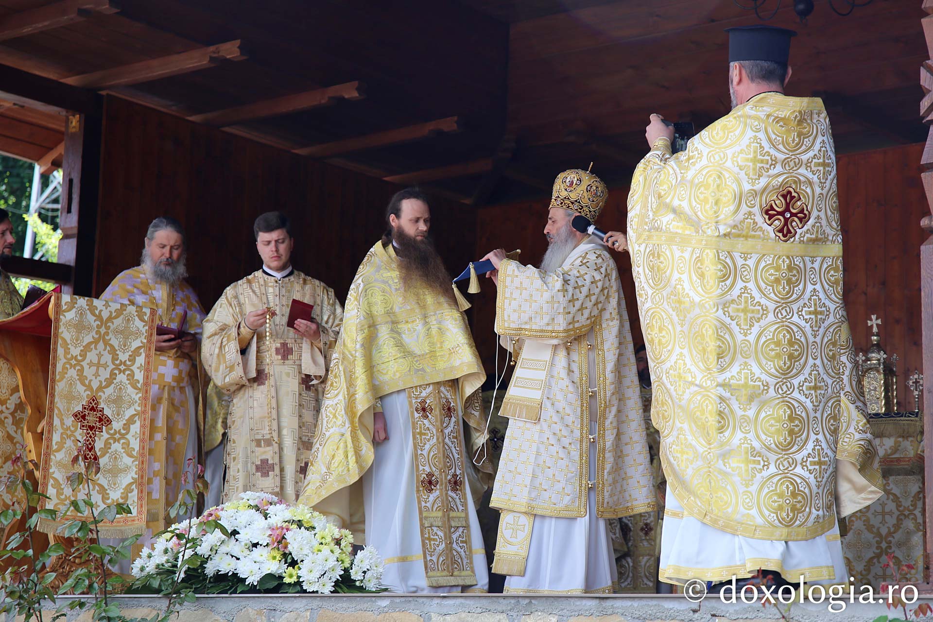 Doi mitropoliți la hramul Mănăstirii Sângeap Basaraba. S-au împlinit 625 de ani de la înființarea așezământului monahal / Foto: Flavius Popa Înaltpreasfințitul Părinte Mitropolit Teofan