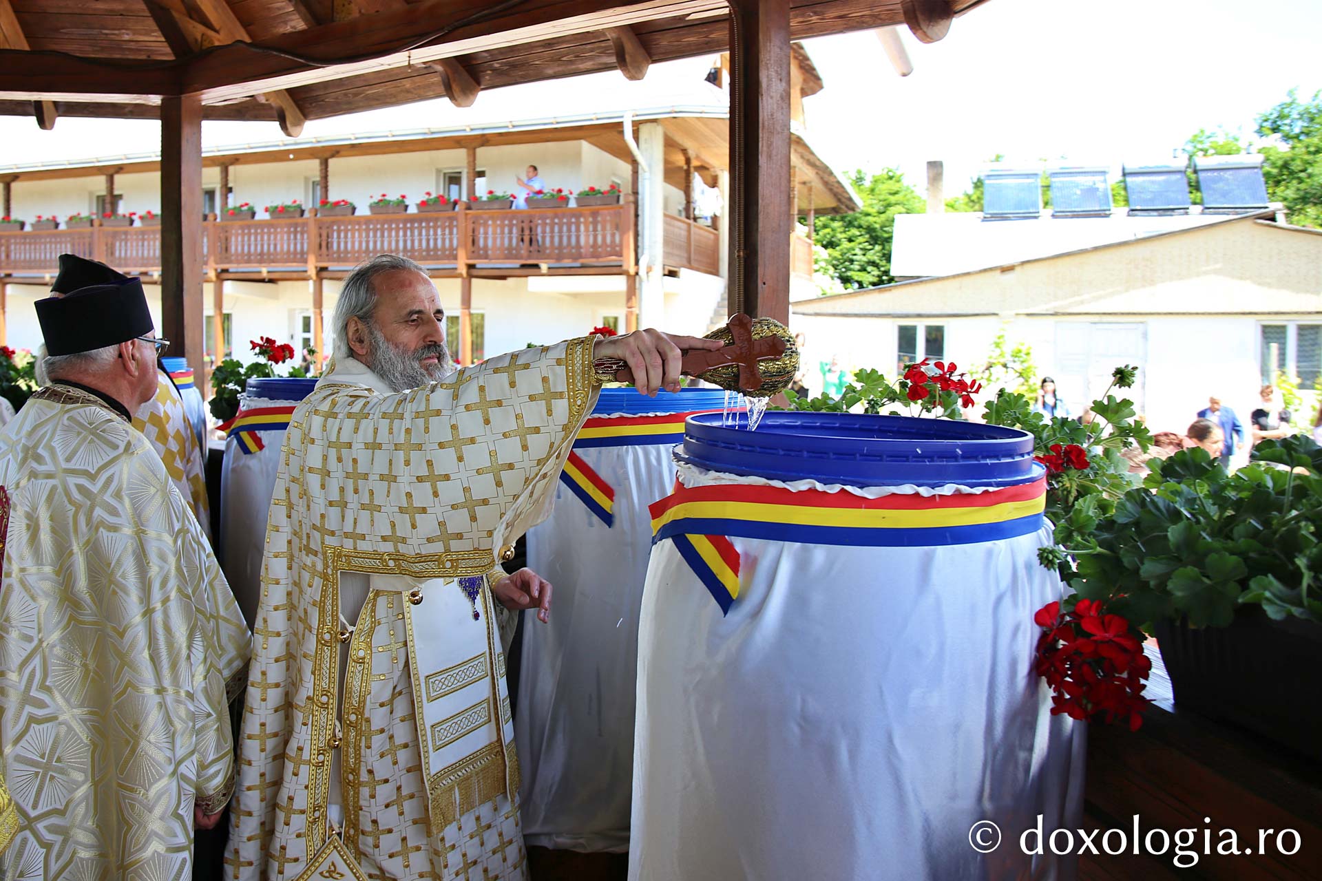 Doi mitropoliți la hramul Mănăstirii Sângeap Basaraba. S-au împlinit 625 de ani de la înființarea așezământului monahal / Foto: Flavius Popa Înaltpreasfințitul Părinte Mitropolit Teofan
