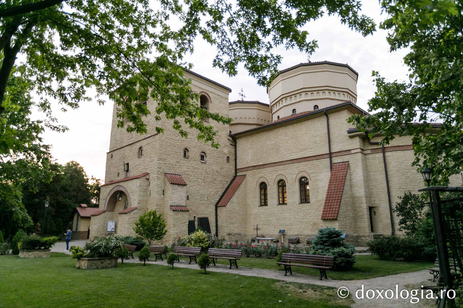 Slujba Privegherii în cinstea Sfântului Ierarh Dosoftei