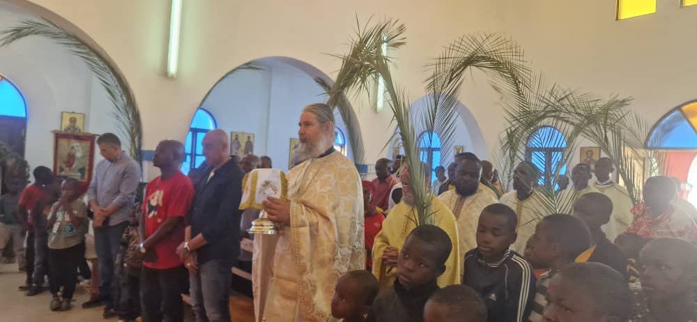 Sfânta Liturghie la biserica cu hramul „Sfântul Gheorghe” din Kidamali IPS Teofan în Tanzania (mai, 2024)