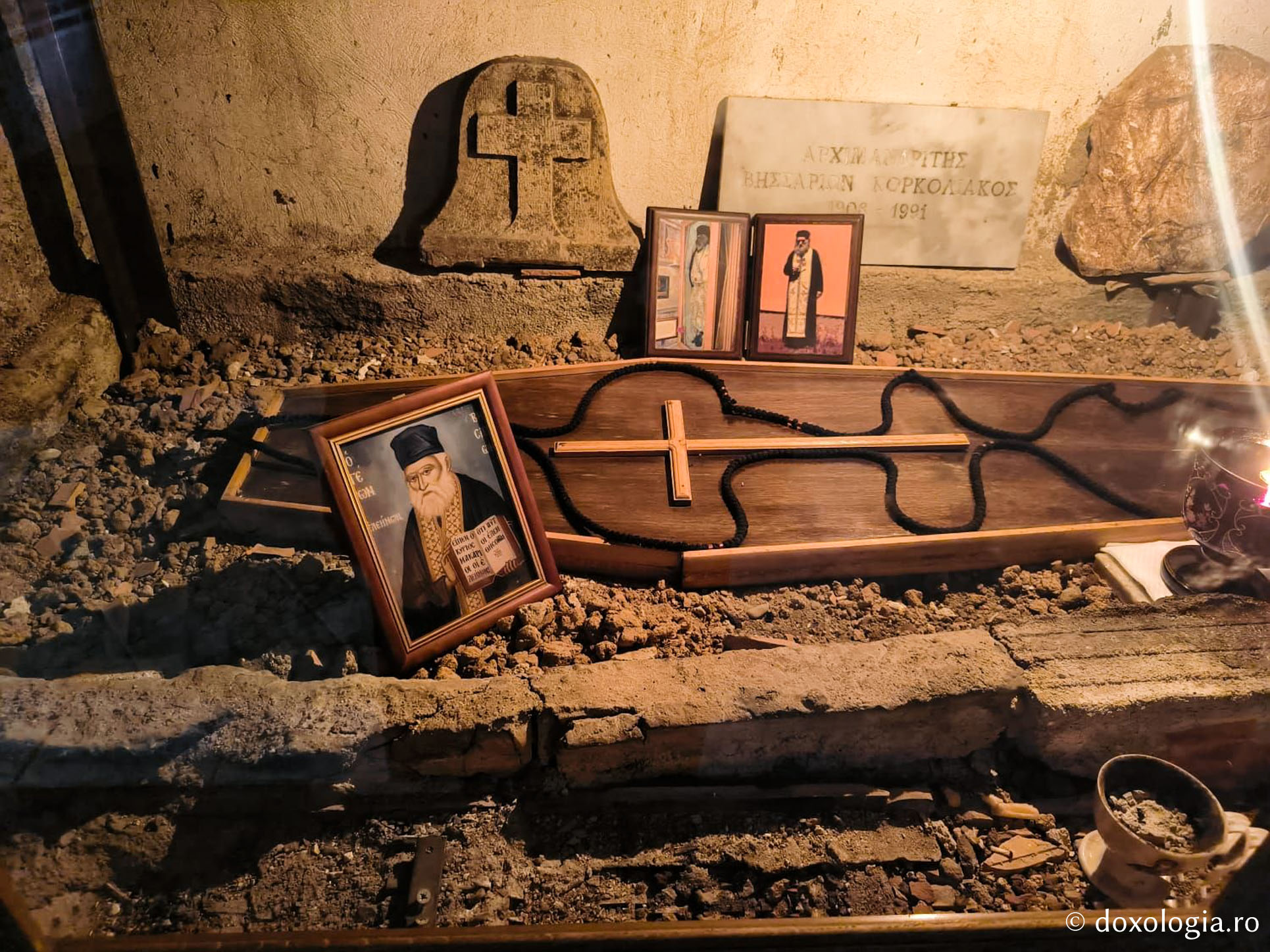 Mormântul Sfântului Cuvios Visarion Korkoliakos Mormântul Sfântului Cuvios Visarion Korkoliakos