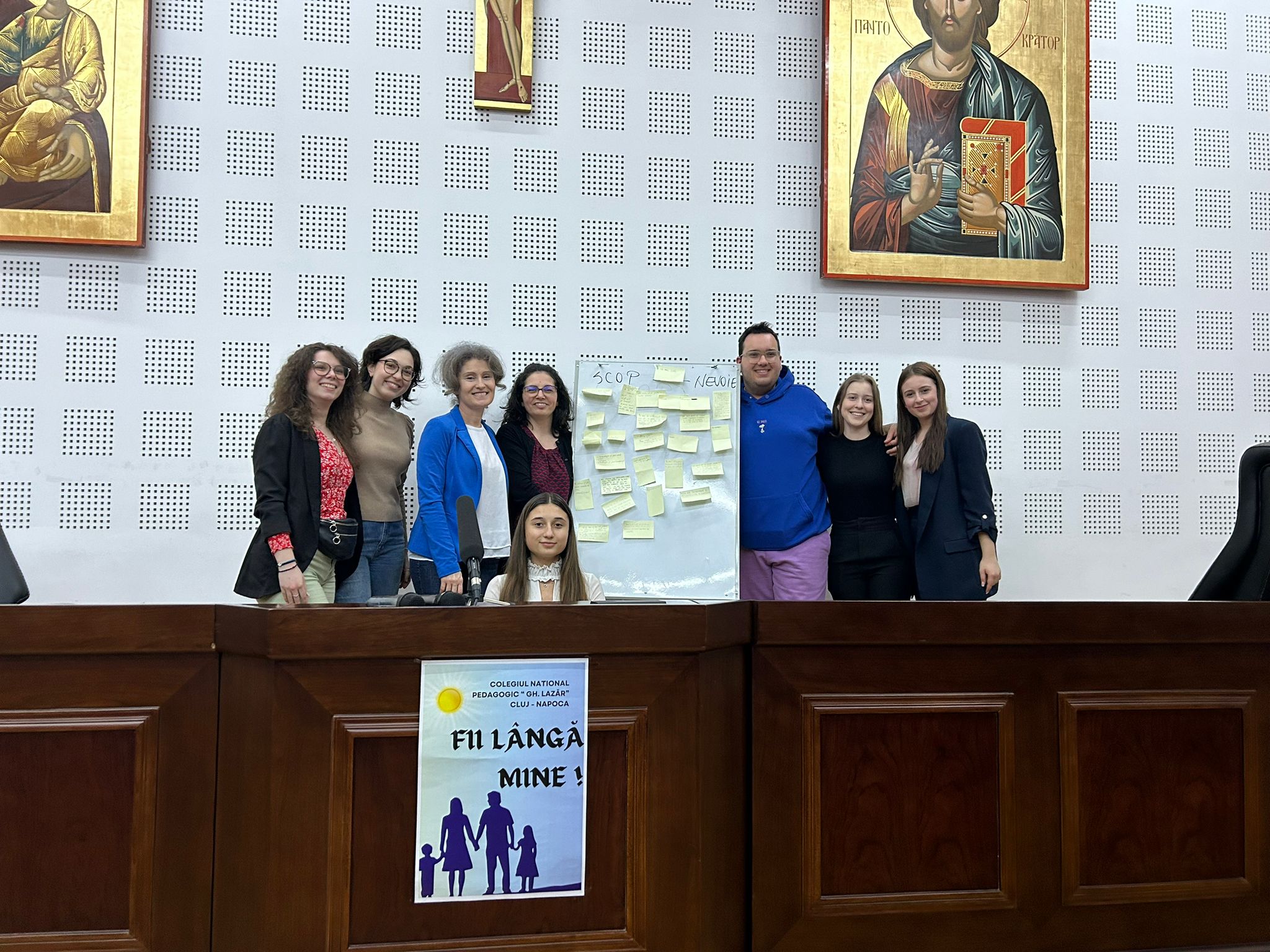 „FII LÂNGĂ MINE!” | Proiect antiadicții în rândul adolescenților