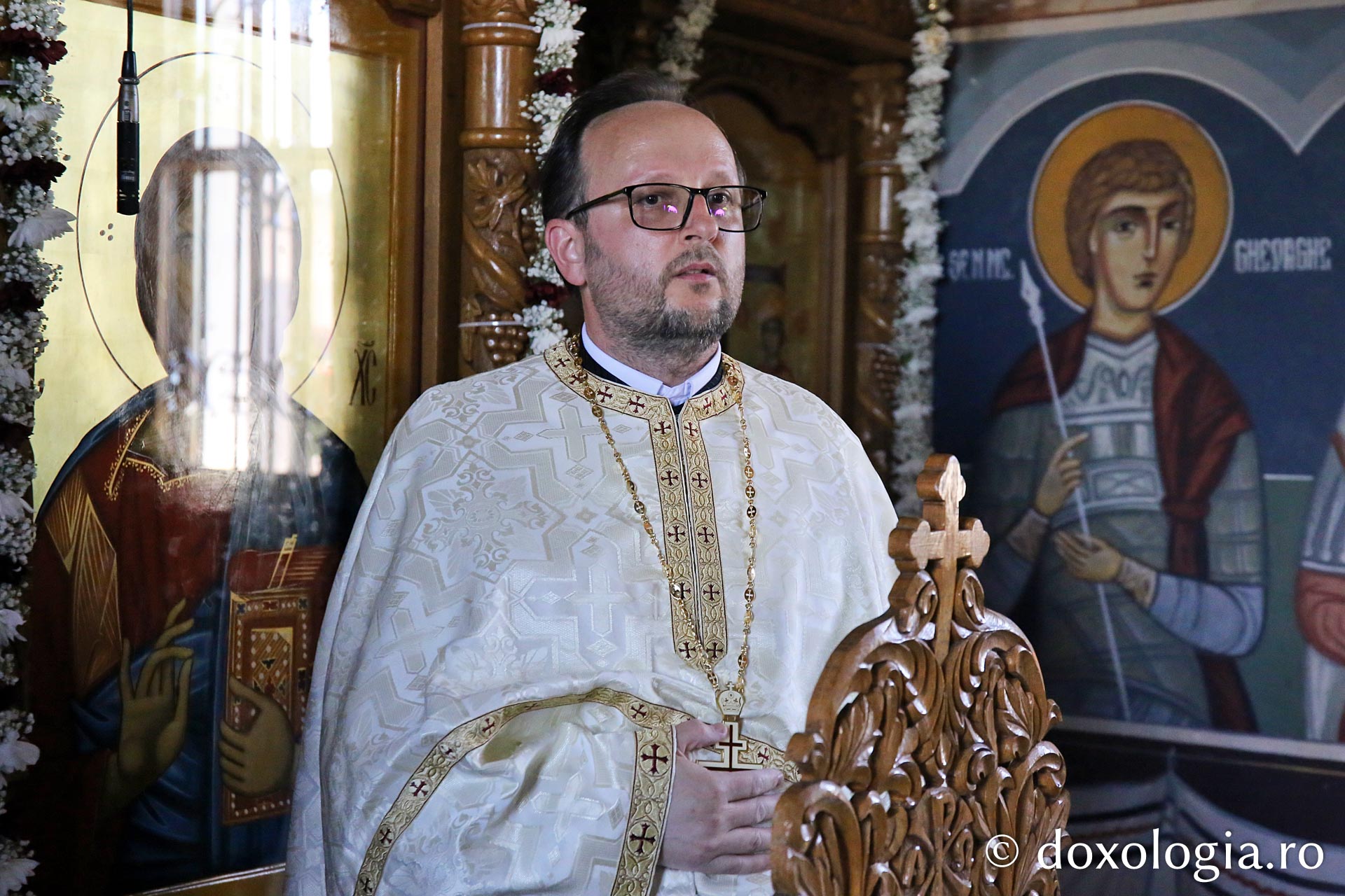 Hram și centenar | S-au împlinit 100 de ani de la sfințirea lăcașului de cult din Bogonos, închinat Sfinților Împărați Constantin și Elena