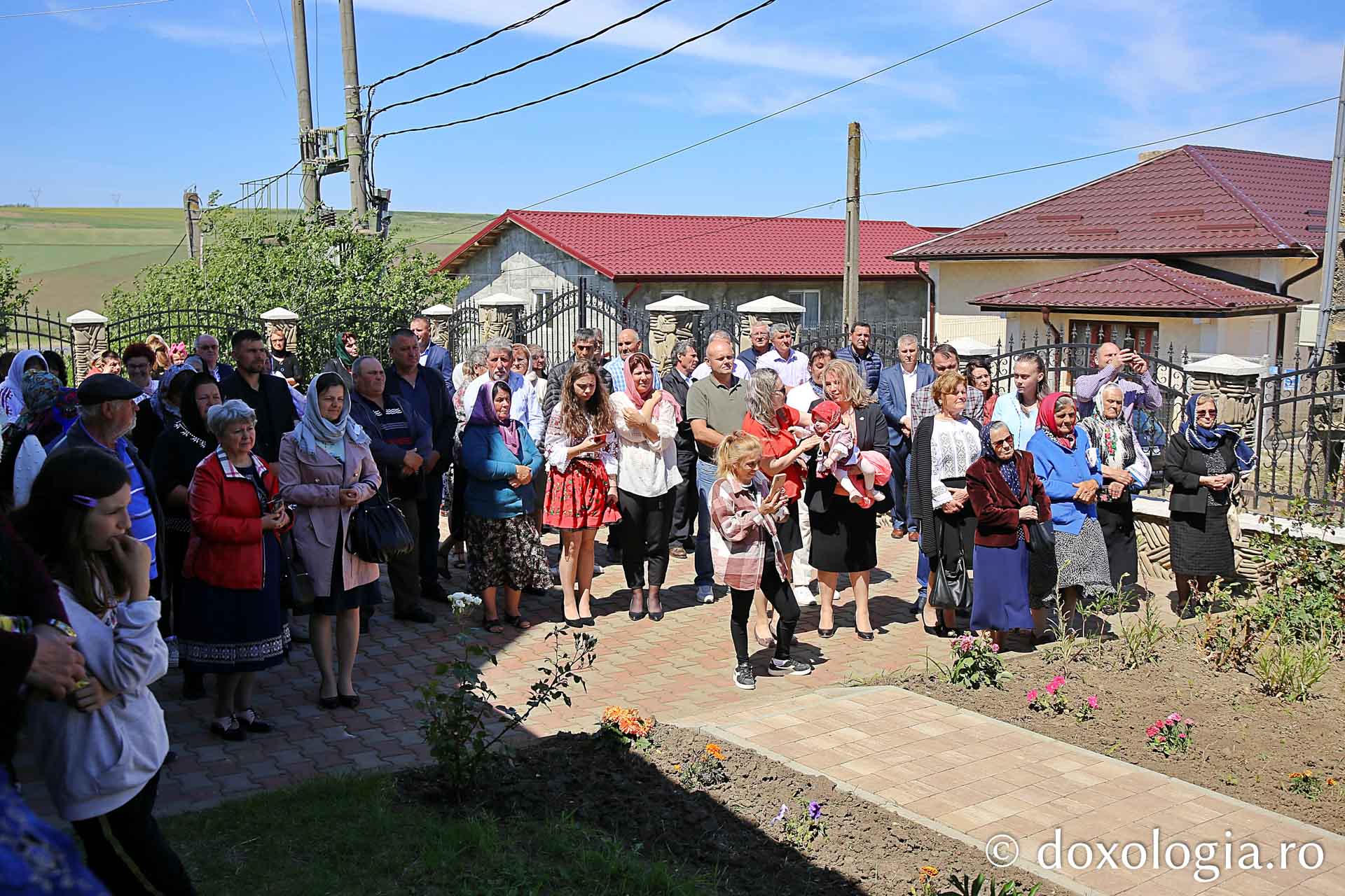 Hram și centenar | S-au împlinit 100 de ani de la sfințirea lăcașului de cult din Bogonos, închinat Sfinților Împărați Constantin și Elena