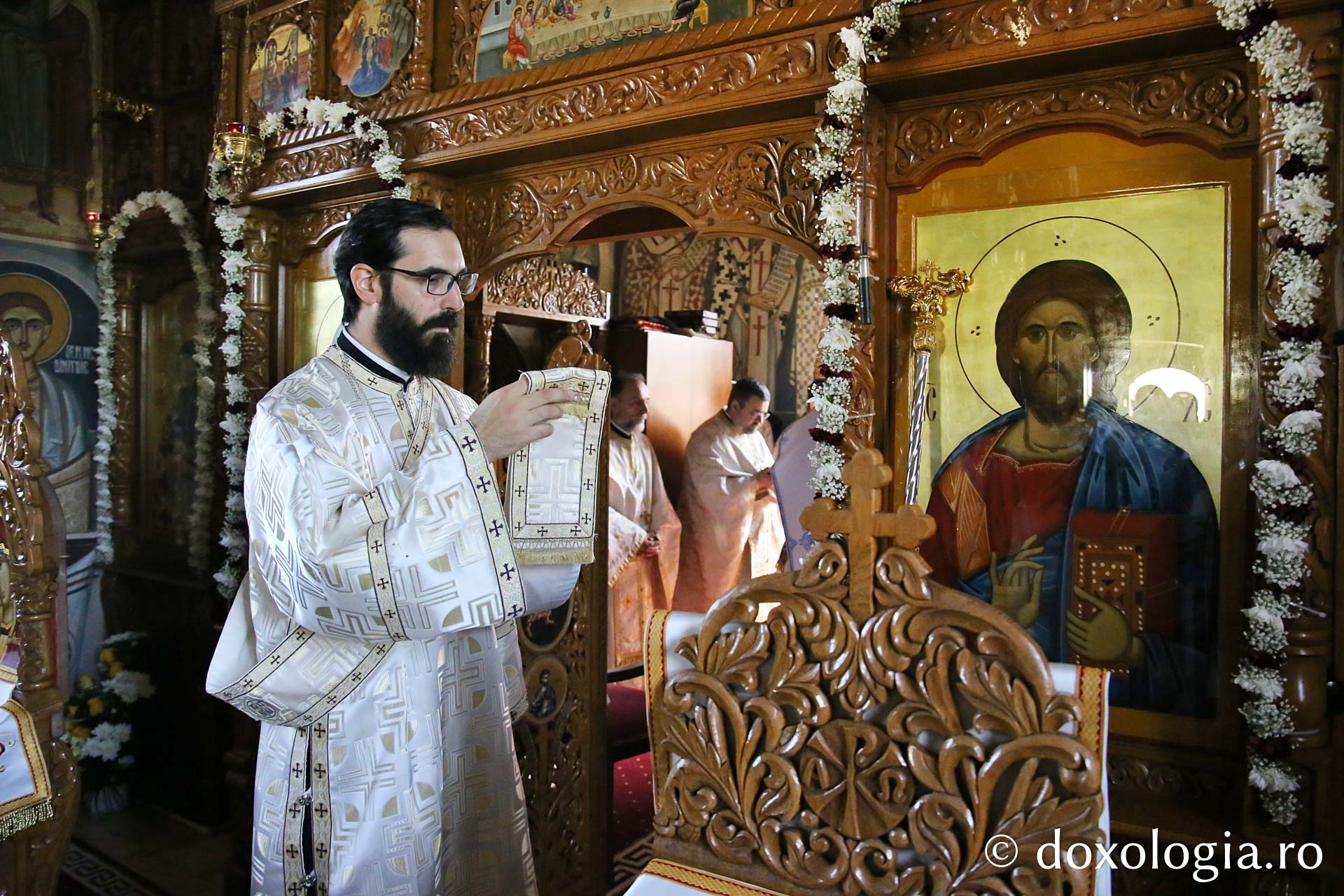 Hram și centenar | S-au împlinit 100 de ani de la sfințirea lăcașului de cult din Bogonos, închinat Sfinților Împărați Constantin și Elena