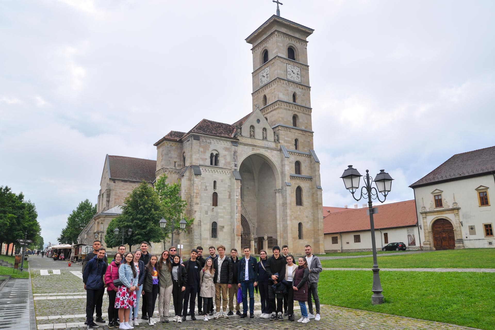 Schimb de experiență între voluntarii ASCOR din Iași și Alba Iulia, organizat în Cetatea Marii Uniri Schimb de experiență între voluntarii ASCOR din Iași și Alba Iulia, organizat în Cetatea Marii Uniri