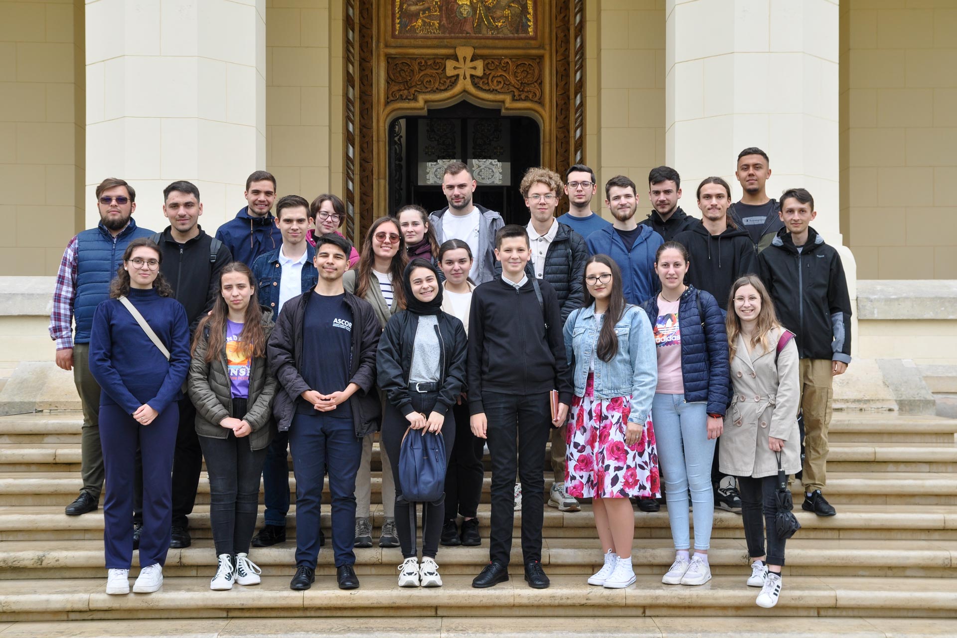 Schimb de experiență între voluntarii ASCOR din Iași și Alba Iulia, organizat în Cetatea Marii Uniri Schimb de experiență între voluntarii ASCOR din Iași și Alba Iulia, organizat în Cetatea Marii Uniri