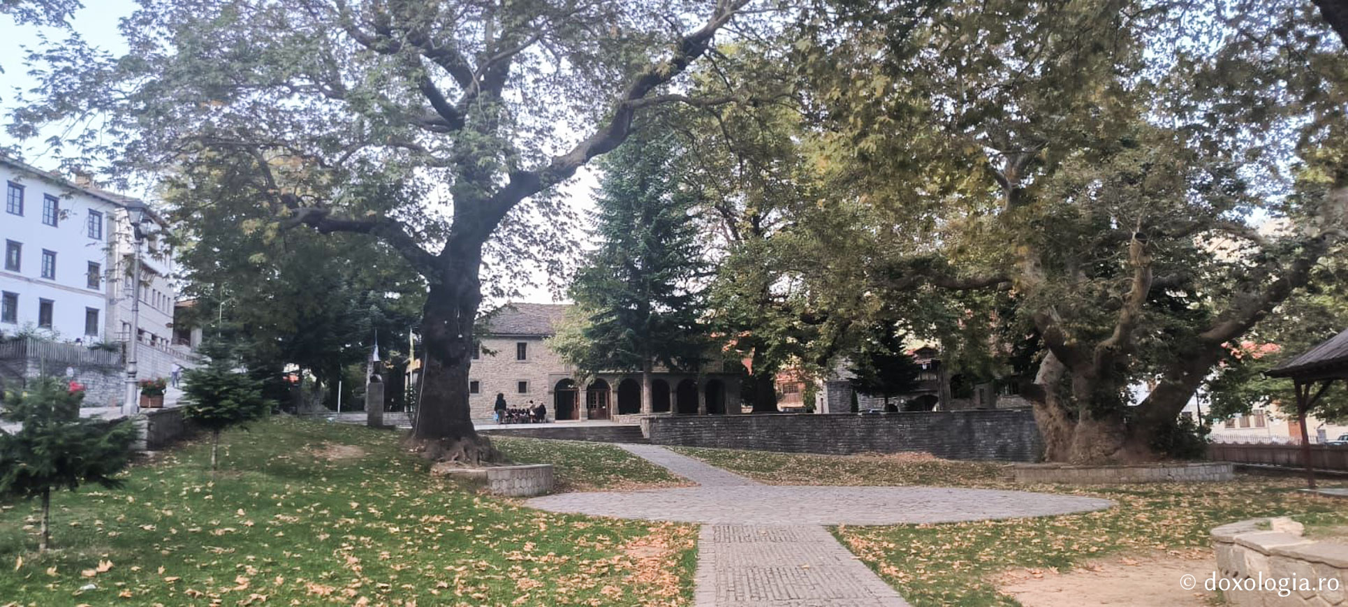 Mănăstirea „Sfântul Nicolae” din Metsovo, Grecia Mănăstirea „Sfântul Nicolae” din Metsovo, Grecia
