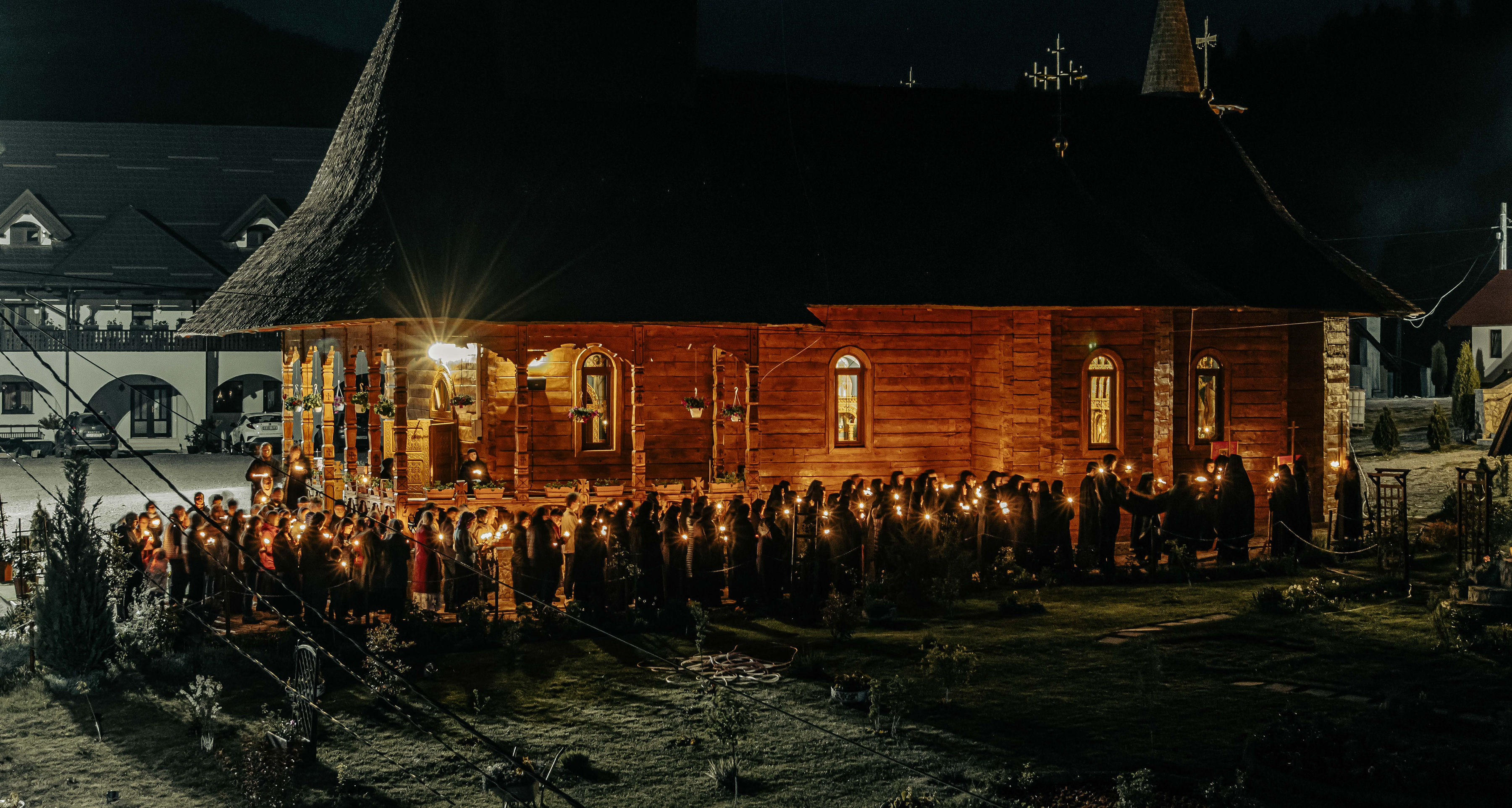 ASCOR Brașov a organizat o Tabără de Paști la Mănăstirea Paltin - Petru Vodă