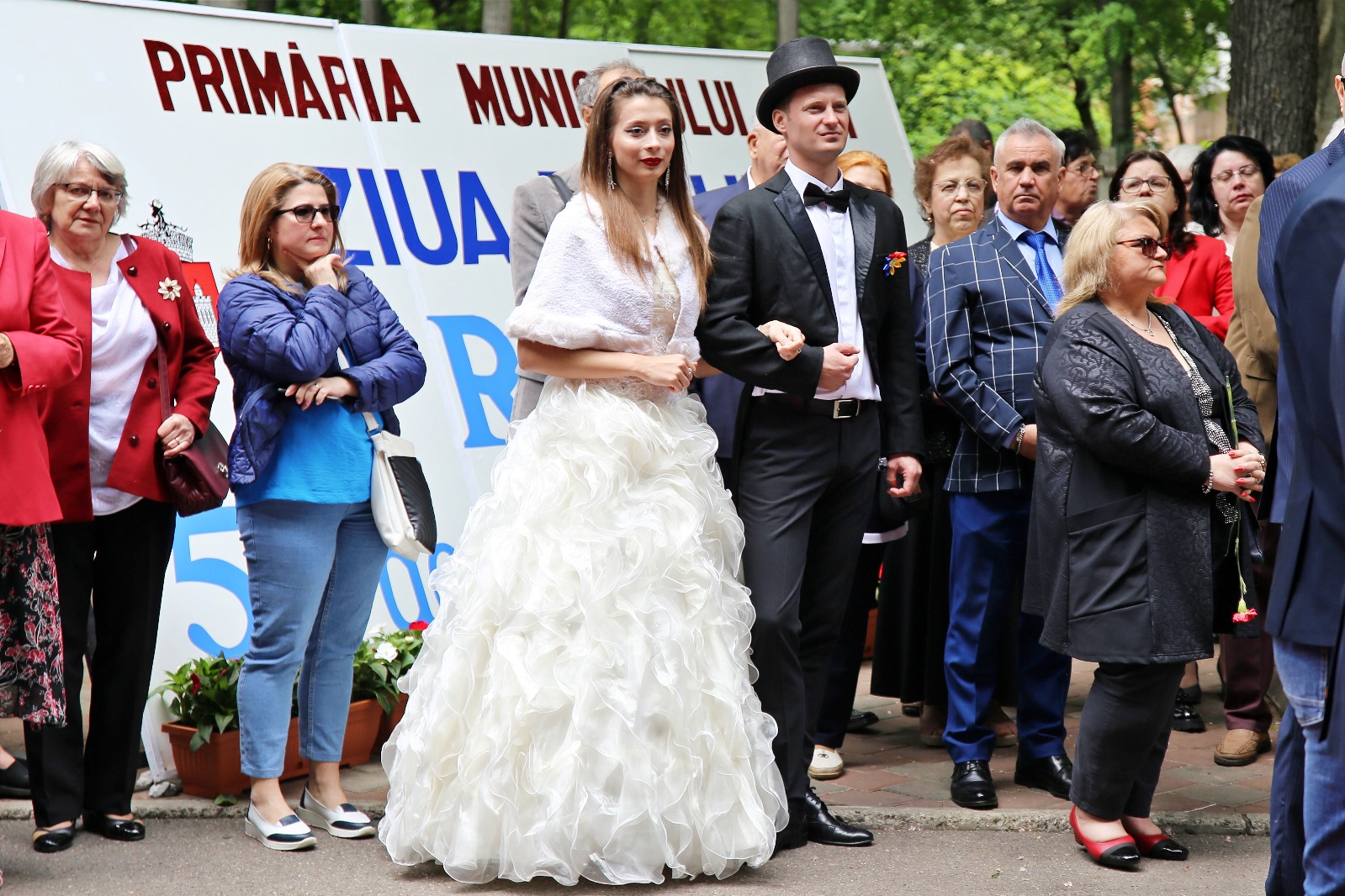 Familiile care au împlinit 50 de ani de căsătorie au fost binecuvântate de Mitropolitul Moldovei și Bucovinei