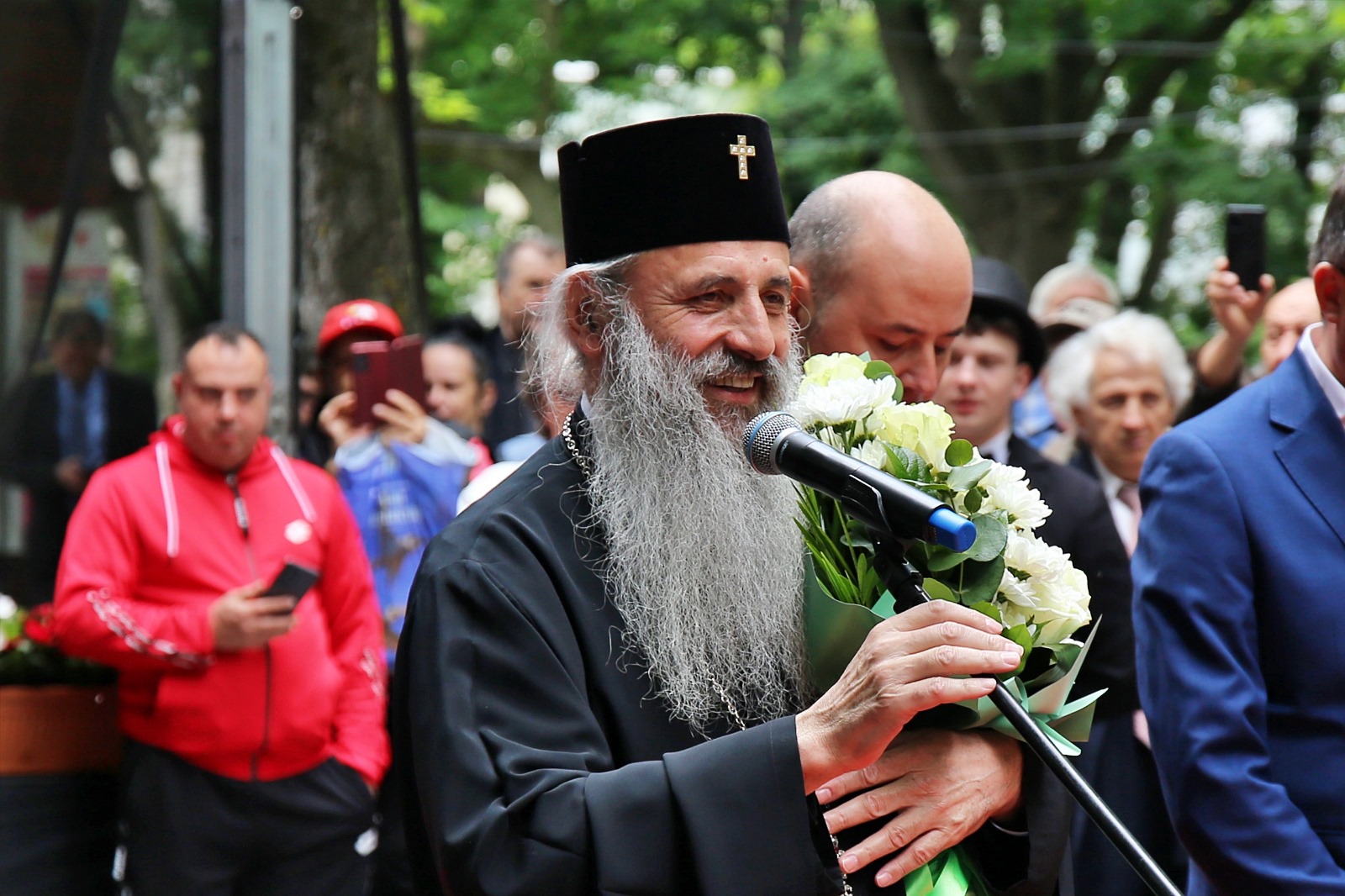 Familiile care au împlinit 50 de ani de căsătorie au fost binecuvântate de Mitropolitul Moldovei și Bucovinei