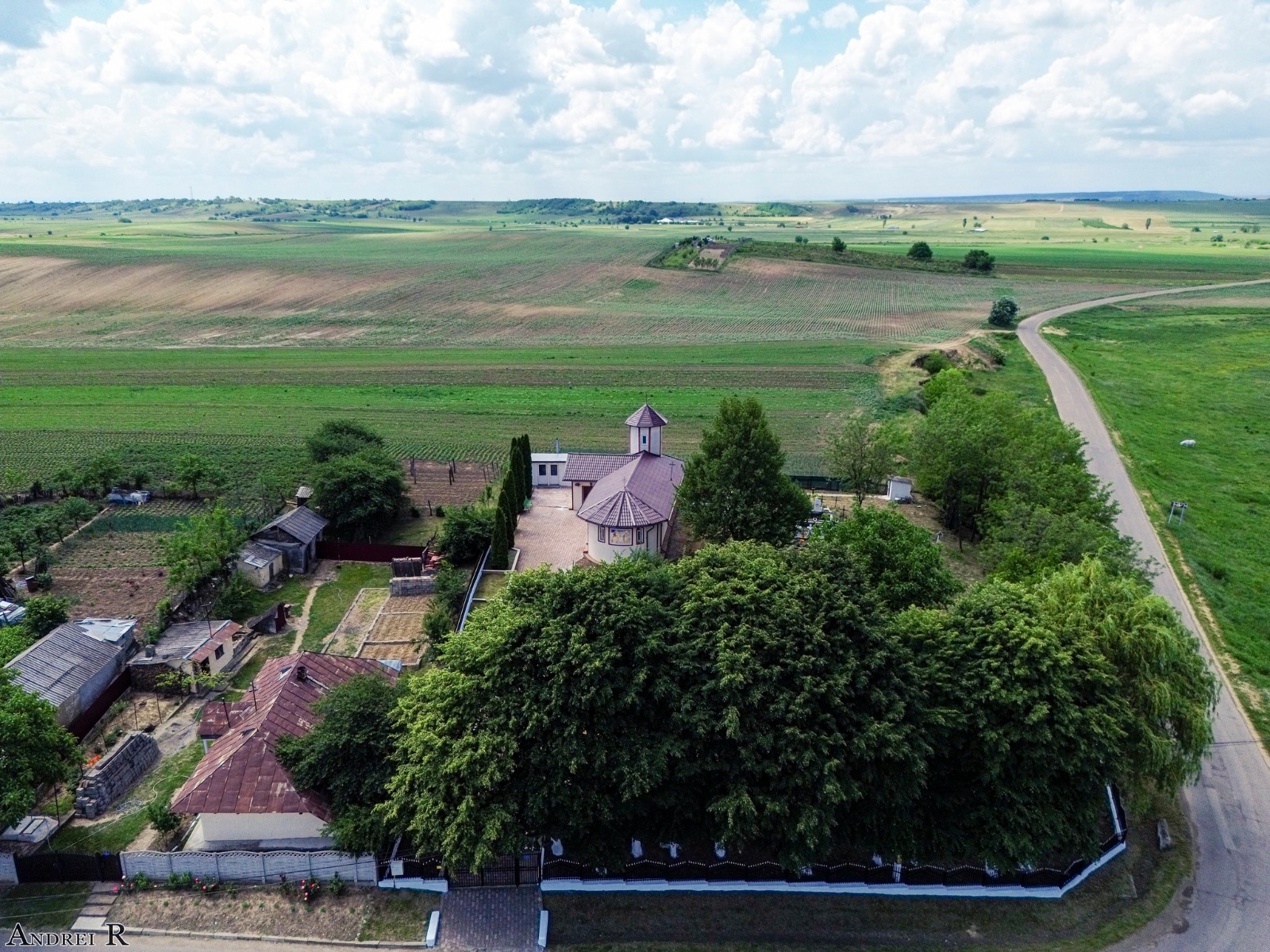 Biserica „Nașterea Maicii Domnului” - Ursărești din Protopopiatul Paşcani