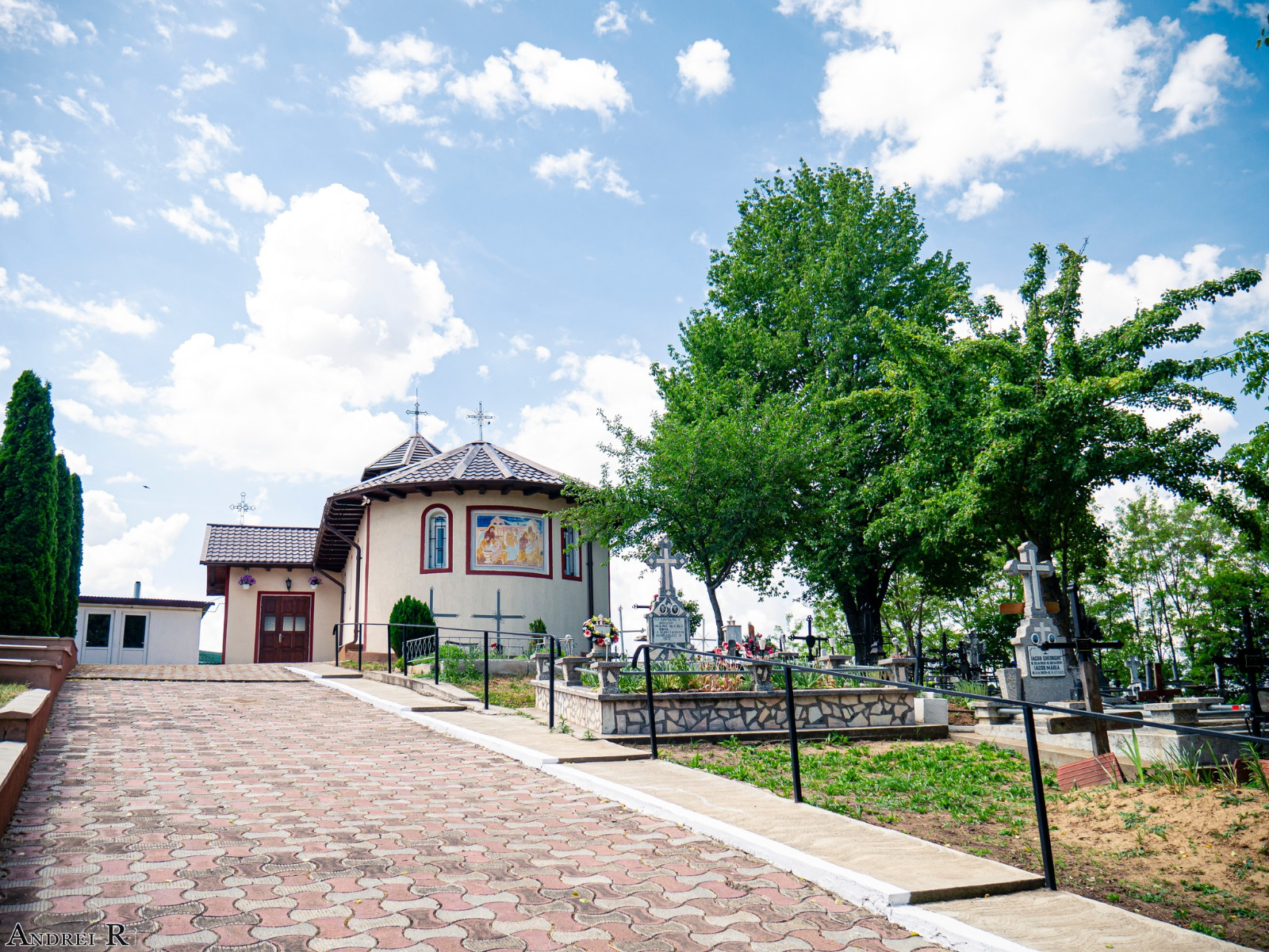 Biserica „Nașterea Maicii Domnului” - Ursărești din Protopopiatul Paşcani