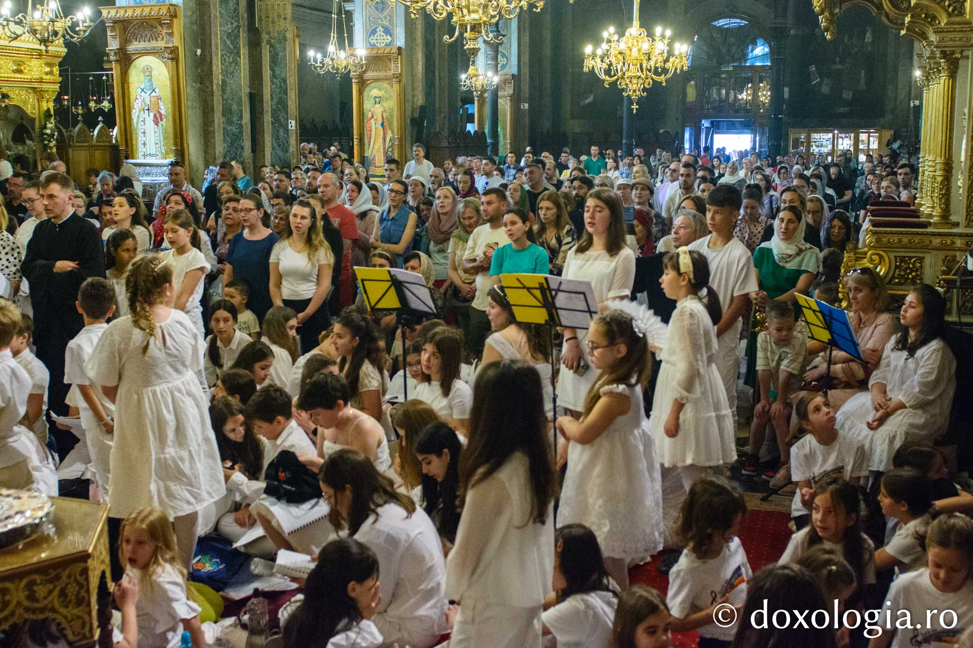 Ziua Internațională a Copilului, serbată la Catedrala Mitropolitană din Iași