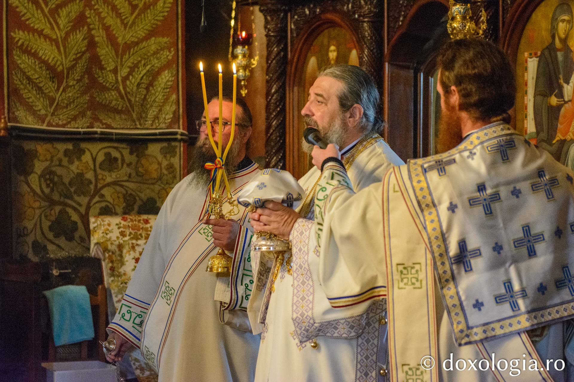 A început pelerinajul dedicat hramului Mănăstirii Neamț