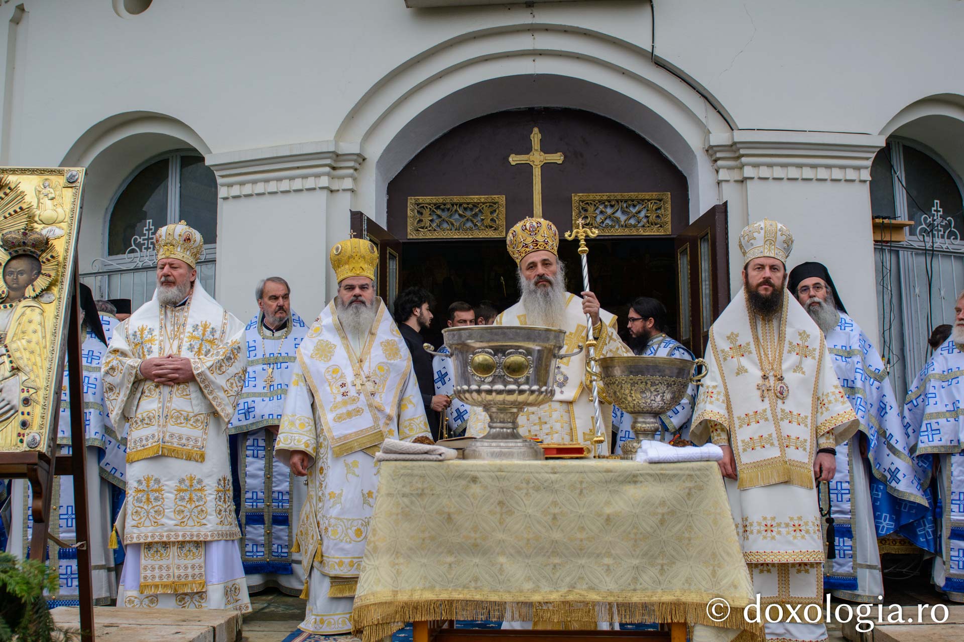 Sărbătoarea Înălțării Domnului, hramul Mănăstirii Neamț