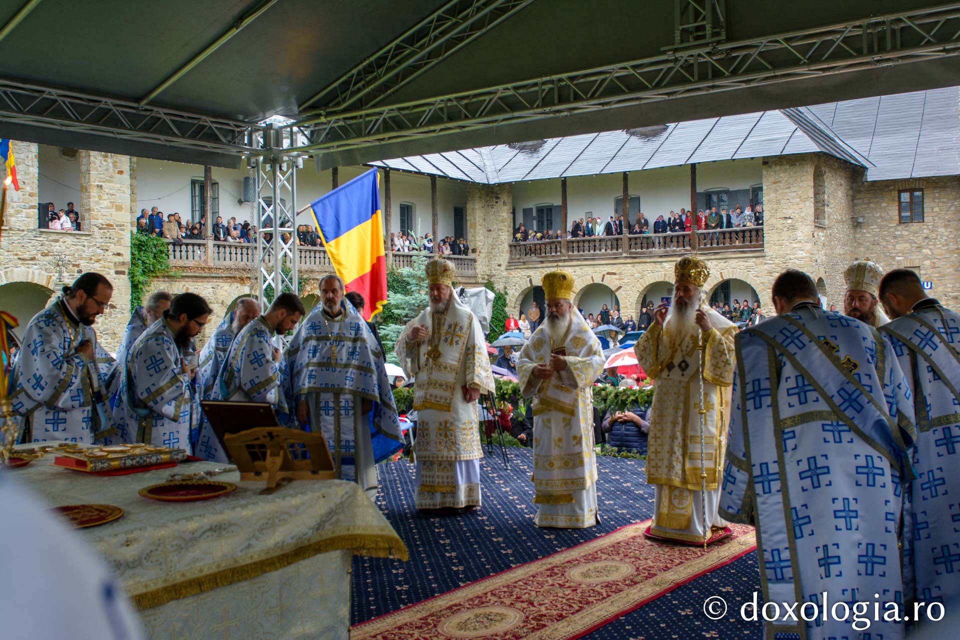 Sărbătoarea Înălțării Domnului, hramul Mănăstirii Neamț / Foto: Mihail Vrăjitoru Sărbătoarea Înălțării Domnului, hramul Mănăstirii Neamț