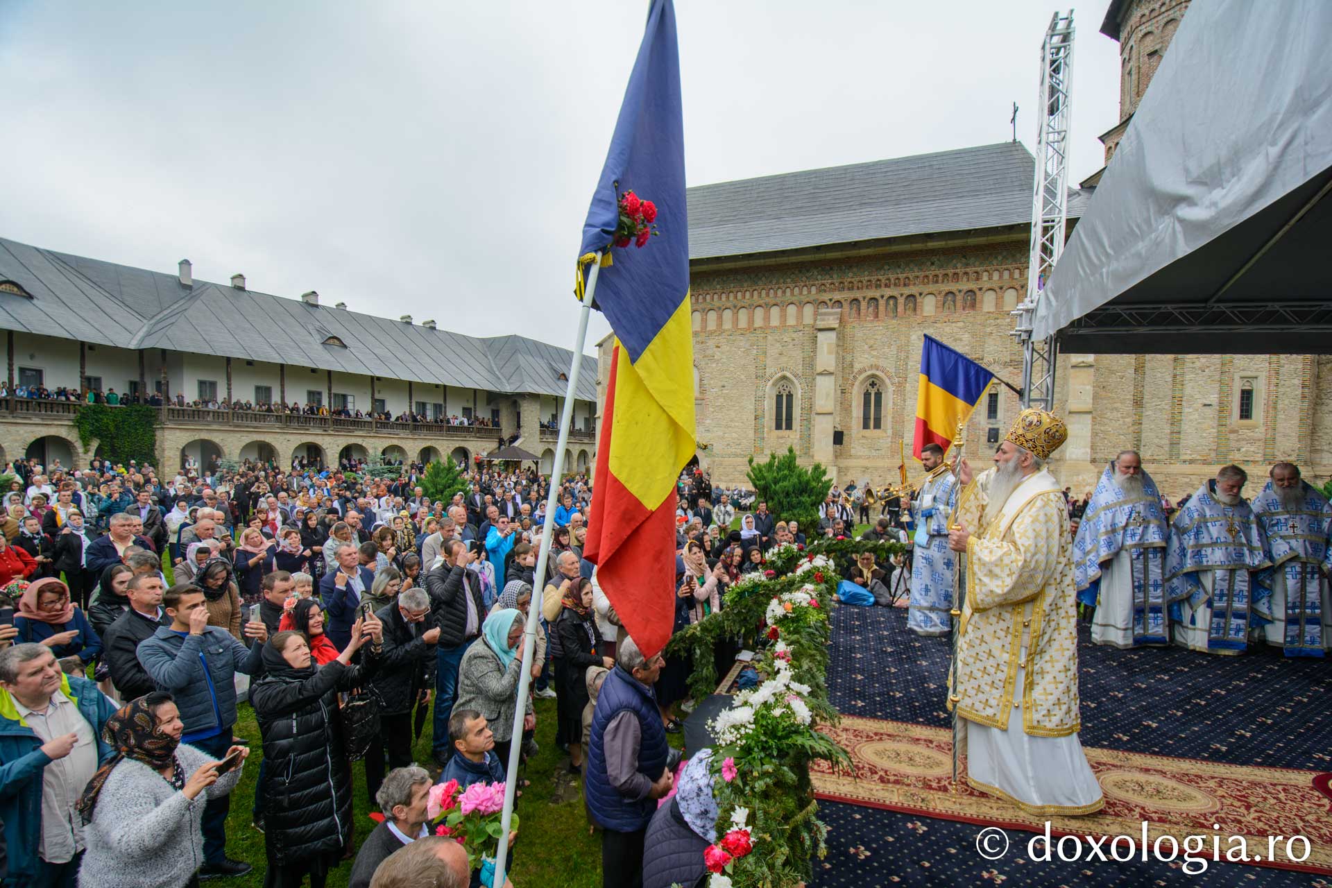 Sărbătoarea Înălțării Domnului, hramul Mănăstirii Neamț