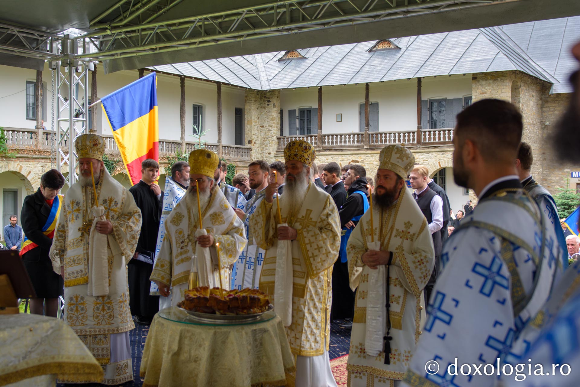 Sărbătoarea Înălțării Domnului, hramul Mănăstirii Neamț / Foto: Mihail Vrăjitoru Sărbătoarea Înălțării Domnului, hramul Mănăstirii Neamț