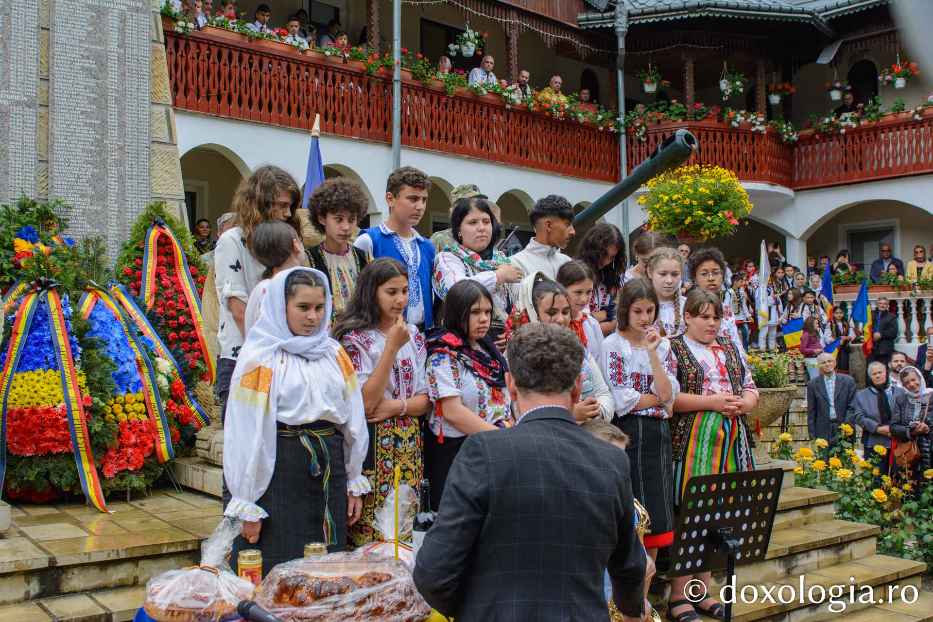 Zi de recunoștință pentru ostașii neamului, la „Mănăstirea Eroilor”: A fost inaugurat un muzeu memorial la Brusturi